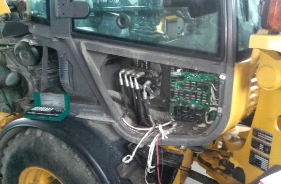 Naprawa elektroniki board  ecu volvo l20b