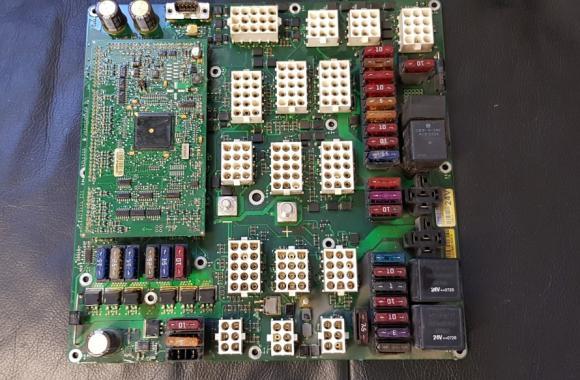 Volvo board 1450297  naprawa elektroniki