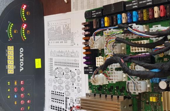 Volvo board 8792020-003c