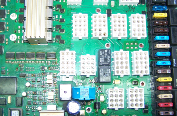 Volvo ecu l30b l35b naprawa elektroniki