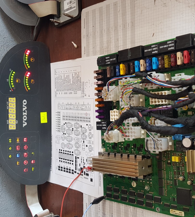 Volvo board 8792020-003c